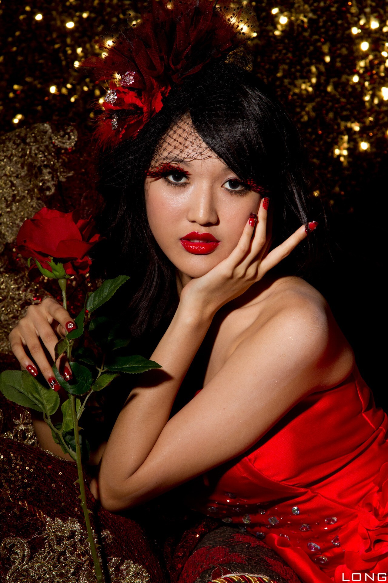 Jill 瑋廷 棚拍 婚紗之红 Beauty性感美女写真套图